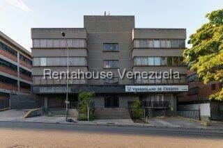 Comercial (Edificio) en Venta en La Urbina, Distrito Metropolitano - 2
