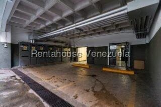 Comercial (Edificio) en Venta en La Urbina, Distrito Metropolitano - 11