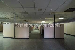 Comercial (Edificio) en Venta en La Urbina, Distrito Metropolitano - 12