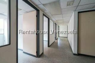 Comercial (Edificio) en Venta en La Urbina, Distrito Metropolitano - 13