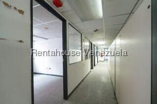 Comercial (Edificio) en Venta en La Urbina, Distrito Metropolitano - 19