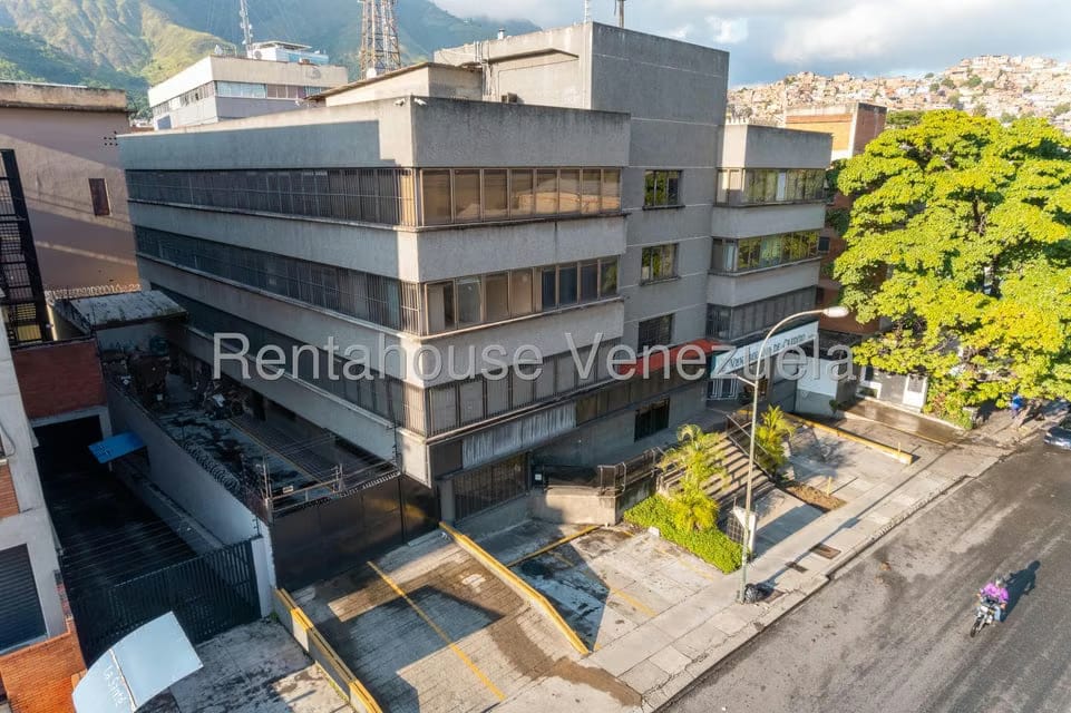 Comercial (Edificio) en Venta en La Urbina, Distrito Metropolitano - 28