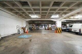 Comercial (Edificio) en Venta en La Urbina, Distrito Metropolitano - 33