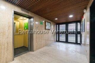 Comercial (Edificio) en Venta en La Urbina, Distrito Metropolitano - 5