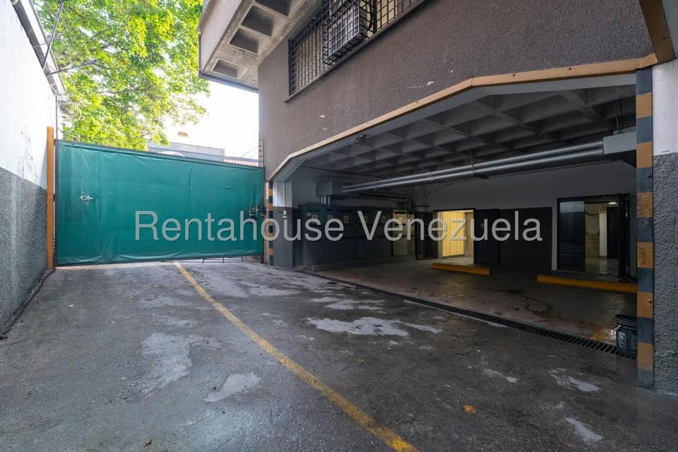Comercial (Edificio) en Venta en La Urbina, Distrito Metropolitano - 42
