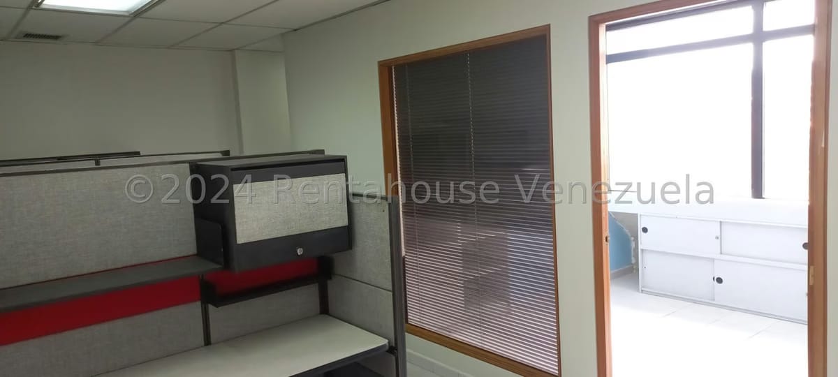 Comercial (Oficina) en Venta en Los Samanes, Distrito Metropolitano - 4