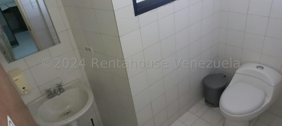 Comercial (Oficina) en Venta en Los Samanes, Distrito Metropolitano - 9