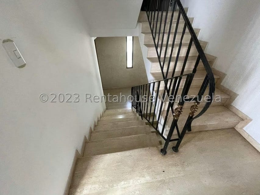 Townhouse (Multiples Niveles) en Venta en Miranda, Distrito Metropolitano - 11
