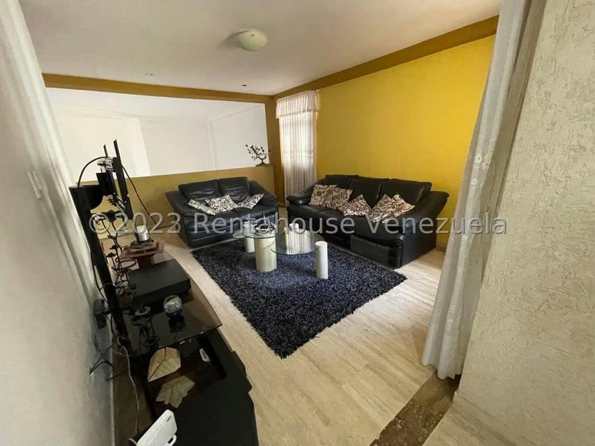 Townhouse (Multiples Niveles) en Venta en Miranda, Distrito Metropolitano - 12