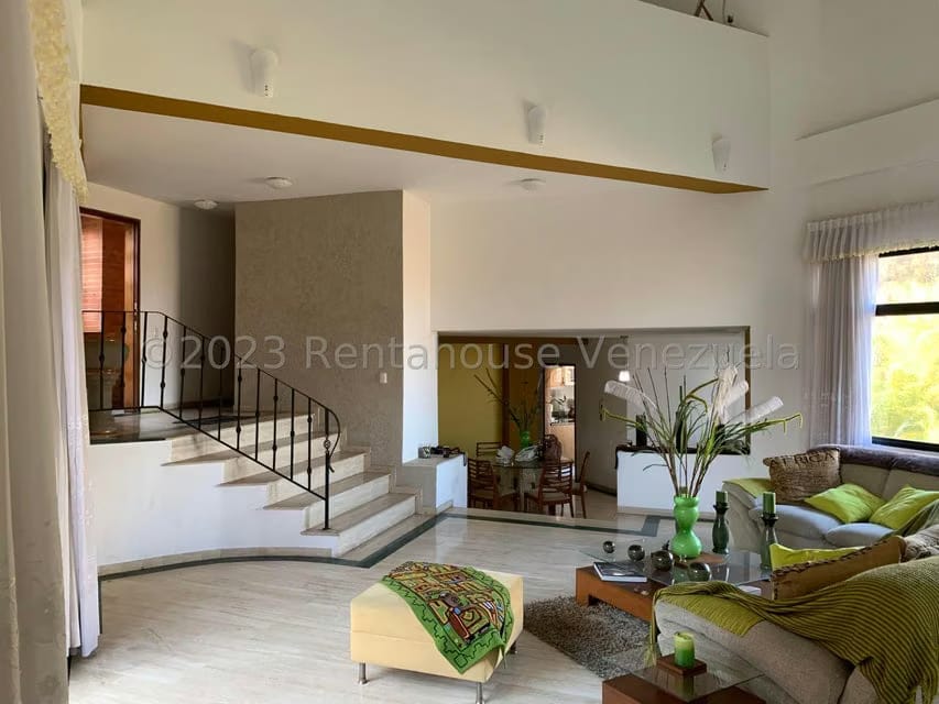 Townhouse (Multiples Niveles) en Venta en Miranda, Distrito Metropolitano - 3
