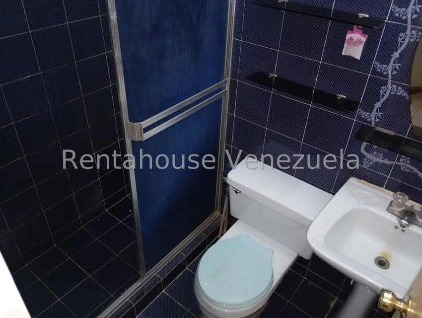 Casa (Duplex) en Venta en Los Dos Caminos, Distrito Metropolitano - 26