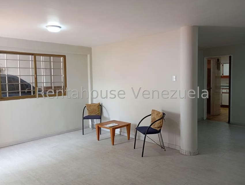 Casa (Duplex) en Venta en Los Dos Caminos, Distrito Metropolitano - 9