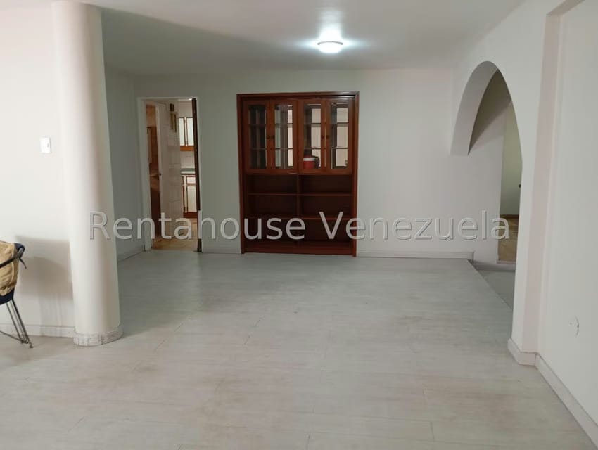 Casa (Duplex) en Venta en Los Dos Caminos, Distrito Metropolitano - 10