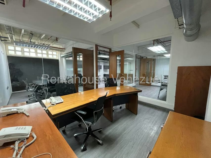 Comercial (Oficina) en Alquiler en La Campiña, Distrito Metropolitano - 5