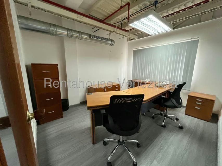 Comercial (Oficina) en Alquiler en La Campiña, Distrito Metropolitano - 6