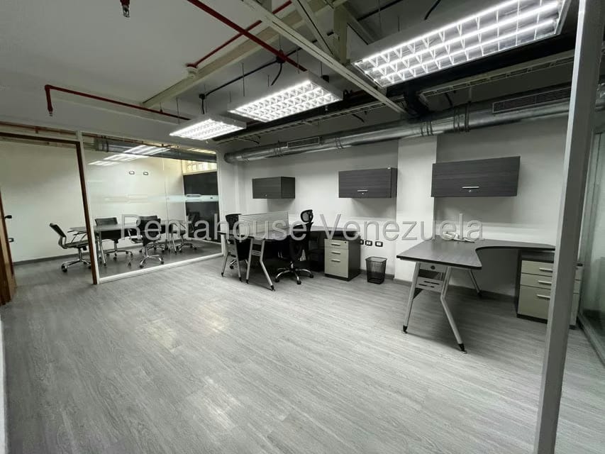 Comercial (Oficina) en Alquiler en La Campiña, Distrito Metropolitano - 7