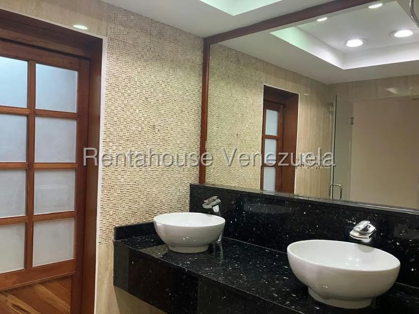 Casa (Duplex) en Venta en Colinas de Bello Monte, Distrito Metropolitano - 27