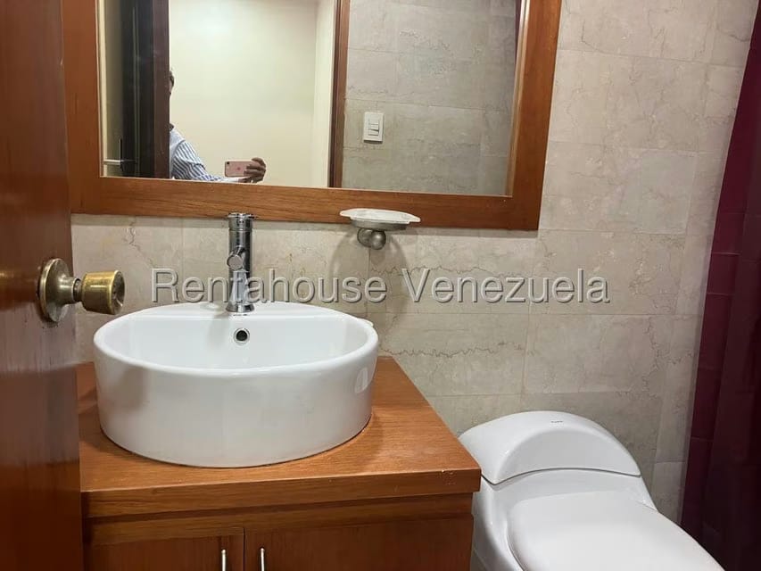 Casa (Duplex) en Venta en Colinas de Bello Monte, Distrito Metropolitano - 30