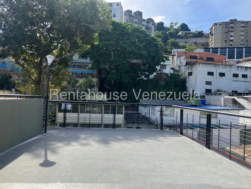 Casa (Duplex) en Venta en Colinas de Bello Monte, Distrito Metropolitano - 39
