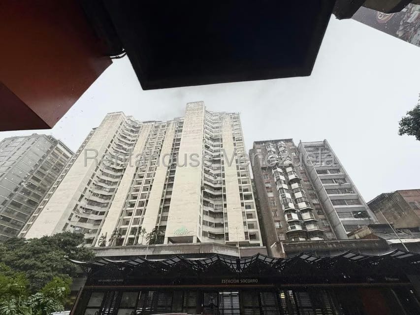 Comercial (Local Comercial) en Venta en Parroquia La Candelaria, Distrito Metropolitano - 2