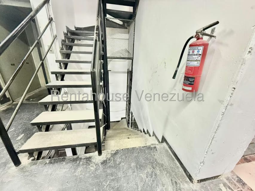 Comercial (Local Comercial) en Venta en Parroquia La Candelaria, Distrito Metropolitano - 13