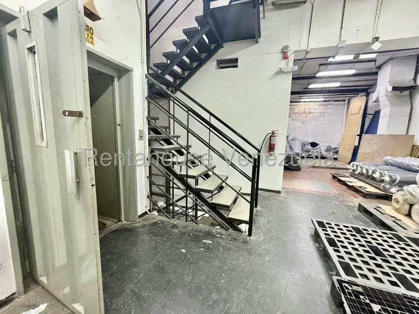 Comercial (Local Comercial) en Venta en Parroquia La Candelaria, Distrito Metropolitano - 14