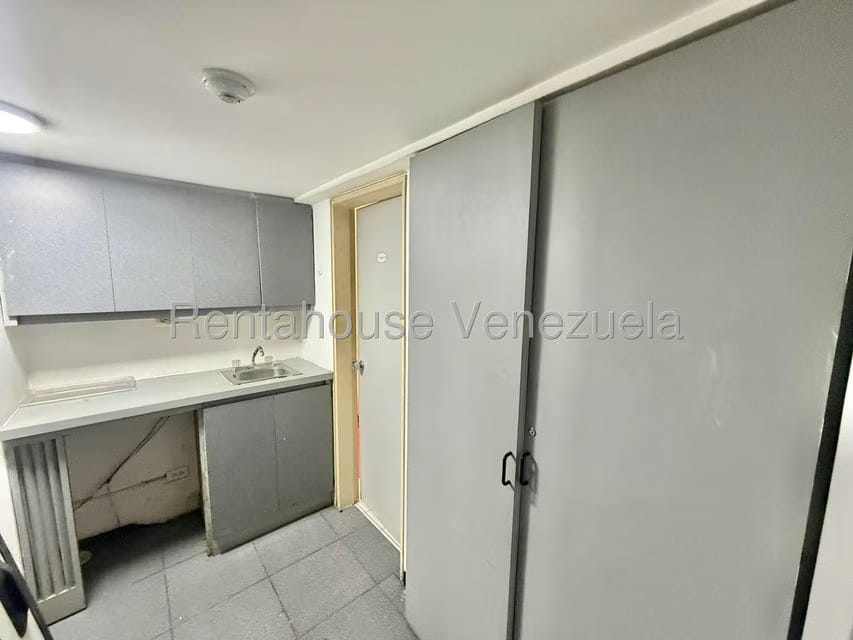 Comercial (Local Comercial) en Venta en Parroquia La Candelaria, Distrito Metropolitano - 24