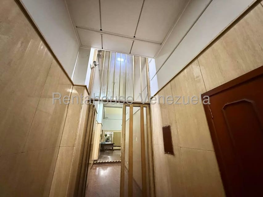 Comercial (Local Comercial) en Venta en Parroquia La Candelaria, Distrito Metropolitano - 5