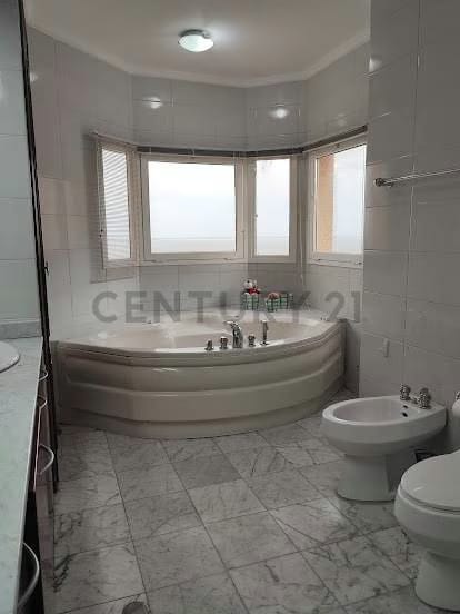 Se alquila apartamento en Edificio Belvedere, un apartamento por piso - 20