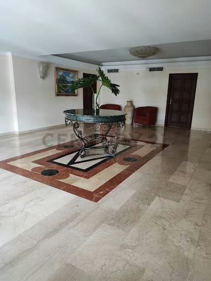 Se alquila apartamento en Edificio Belvedere, un apartamento por piso - 3