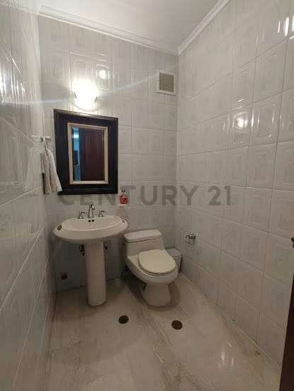 Se alquila apartamento en Edificio Belvedere, un apartamento por piso - 6