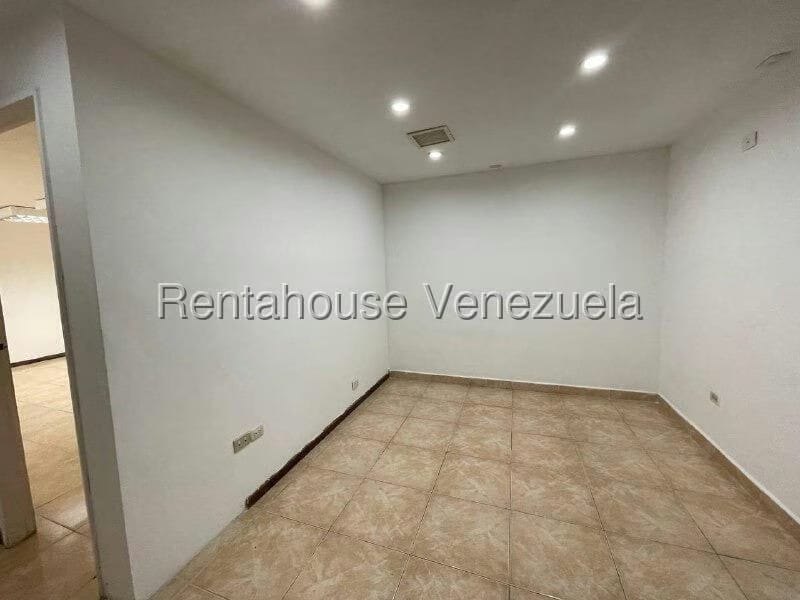 Comercial (Local Comercial) en Alquiler en Avenida Bolivar, Aragua - 5