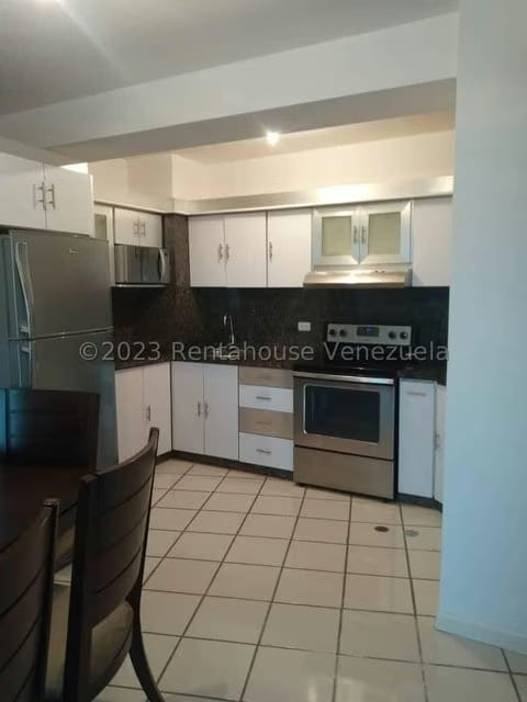 Apartamento (1 Nivel) en Alquiler en Agua Sal, Miranda - 8