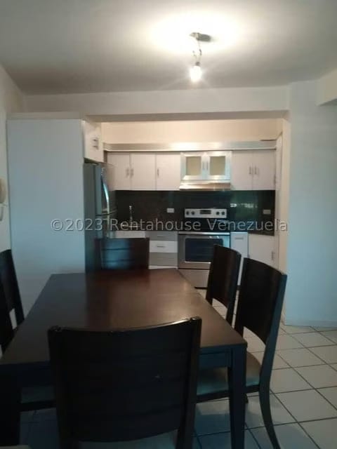 Apartamento (1 Nivel) en Alquiler en Agua Sal, Miranda - 9