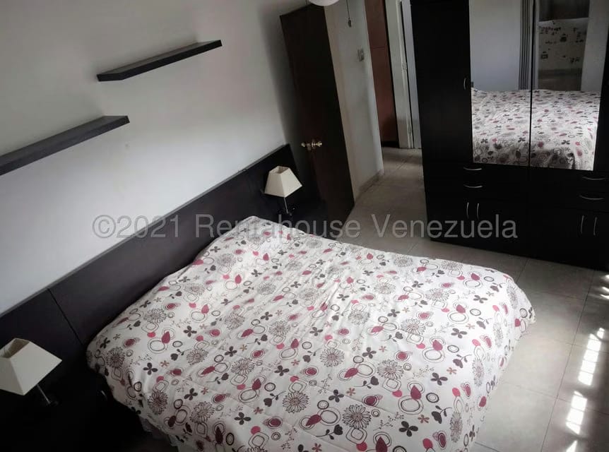 Casa (Duplex) en Venta en La Trinidad, Distrito Metropolitano - 27