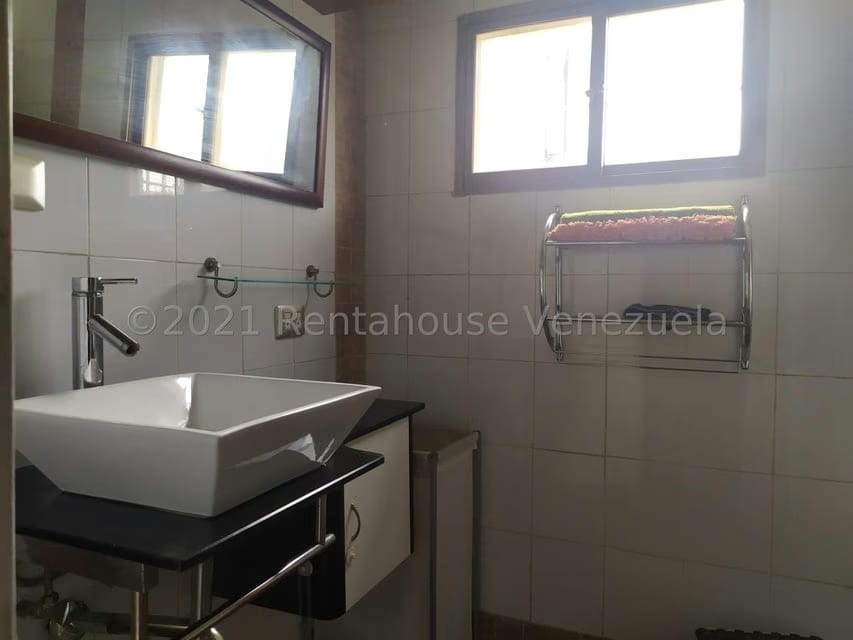 Casa (Duplex) en Venta en La Trinidad, Distrito Metropolitano - 28