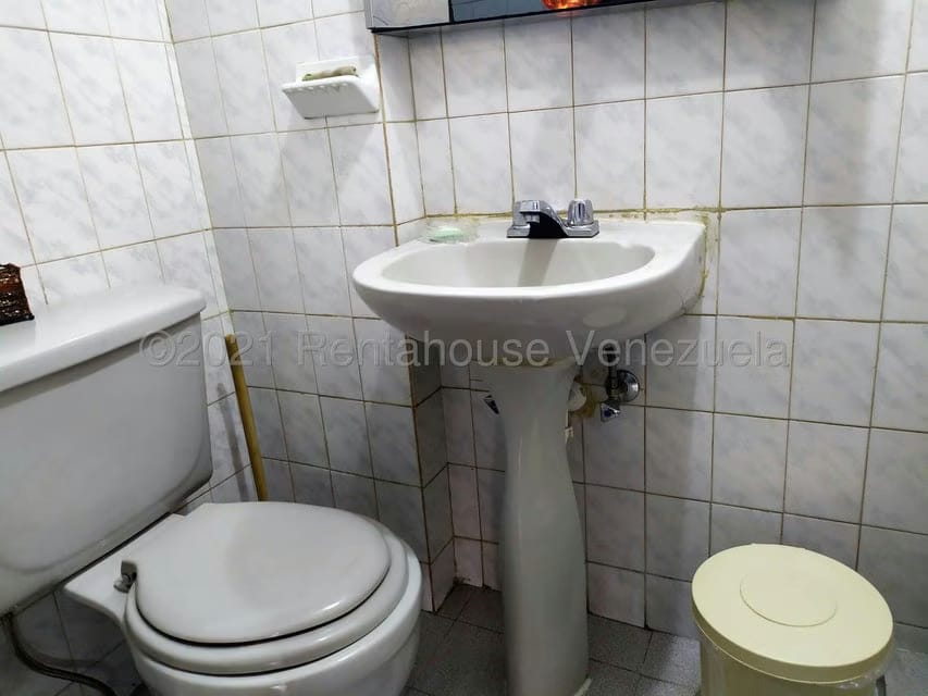 Casa (Duplex) en Venta en La Trinidad, Distrito Metropolitano - 41