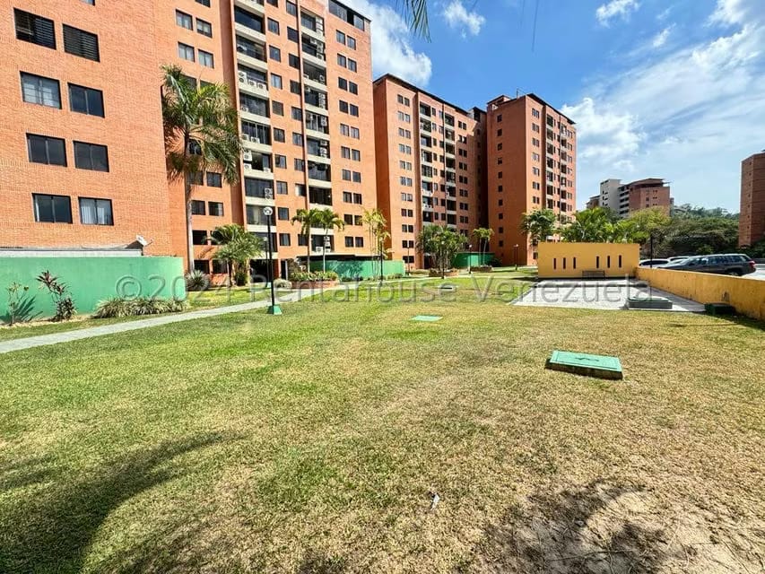 Apartamento (Planta Baja) en Venta en Colinas de La Tahona, Distrito Metropolitano - 2
