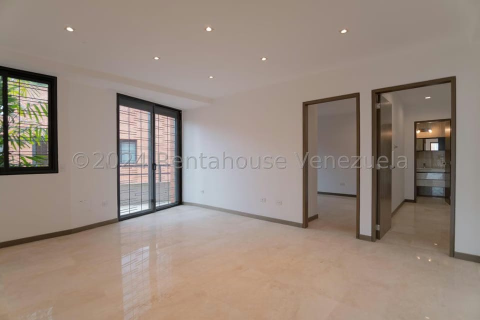 Townhouse (Multiples Niveles) en Venta en La Trinidad, Distrito Metropolitano - 18