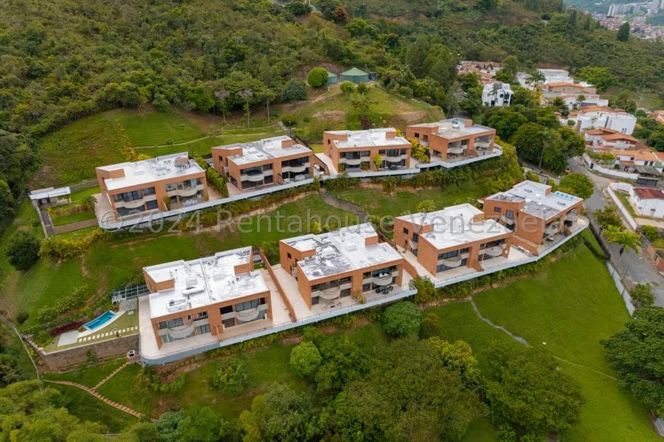 Townhouse (Multiples Niveles) en Venta en La Trinidad, Distrito Metropolitano - 3