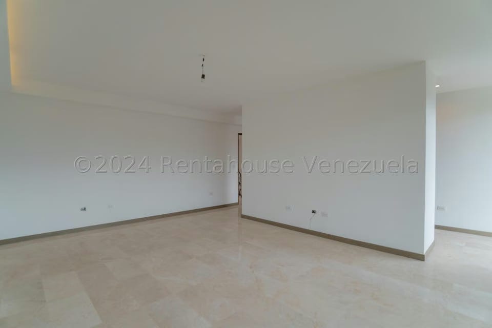 Townhouse (Multiples Niveles) en Venta en La Trinidad, Distrito Metropolitano - 21