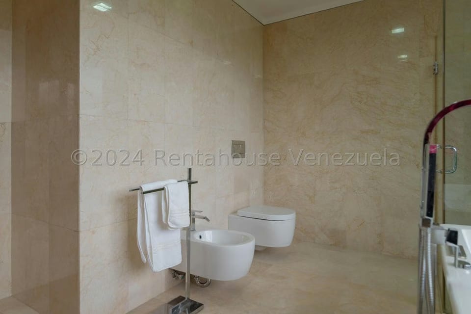 Townhouse (Multiples Niveles) en Venta en La Trinidad, Distrito Metropolitano - 29
