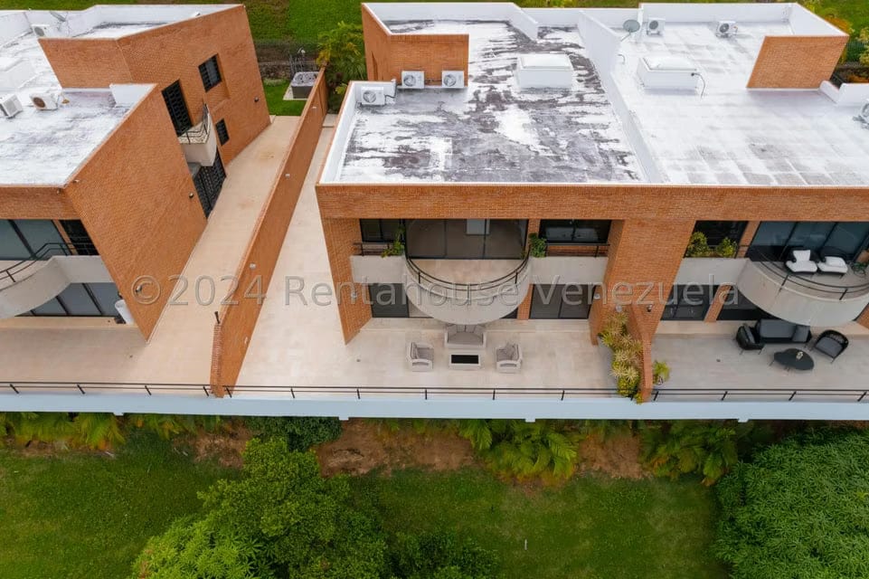 Townhouse (Multiples Niveles) en Venta en La Trinidad, Distrito Metropolitano - 5
