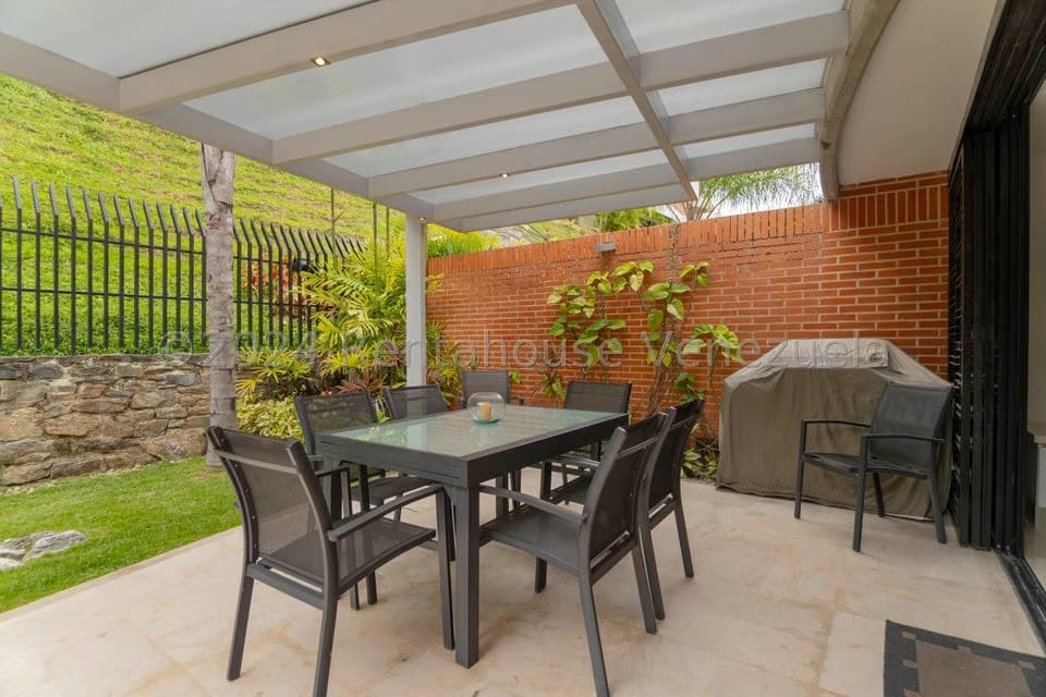 Townhouse (Multiples Niveles) en Venta en La Trinidad, Distrito Metropolitano - 57