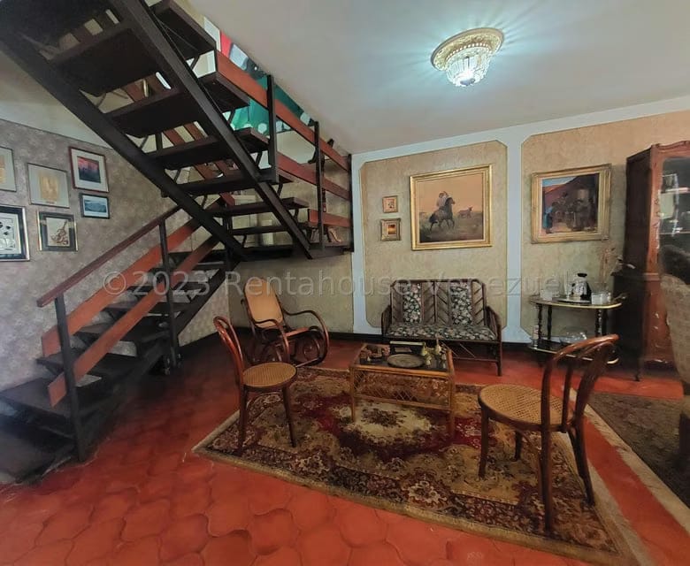 Casa (Colonial) en Venta en La Rosaleda, Miranda - 18