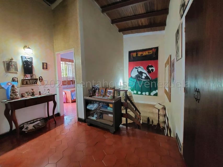 Casa (Colonial) en Venta en La Rosaleda, Miranda - 21