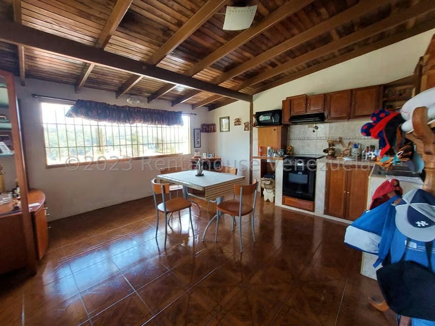 Casa (Colonial) en Venta en La Rosaleda, Miranda - 35