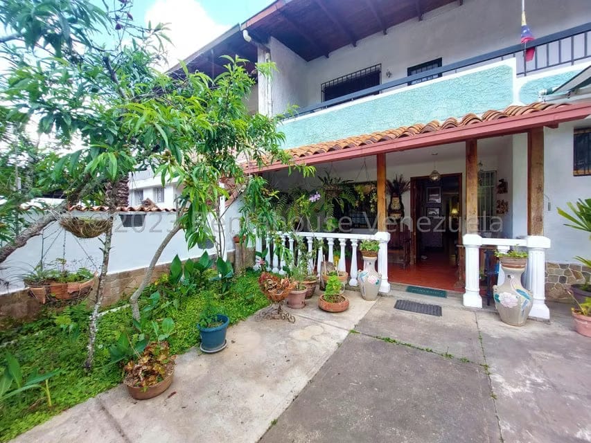 Casa (Colonial) en Venta en La Rosaleda, Miranda - 5