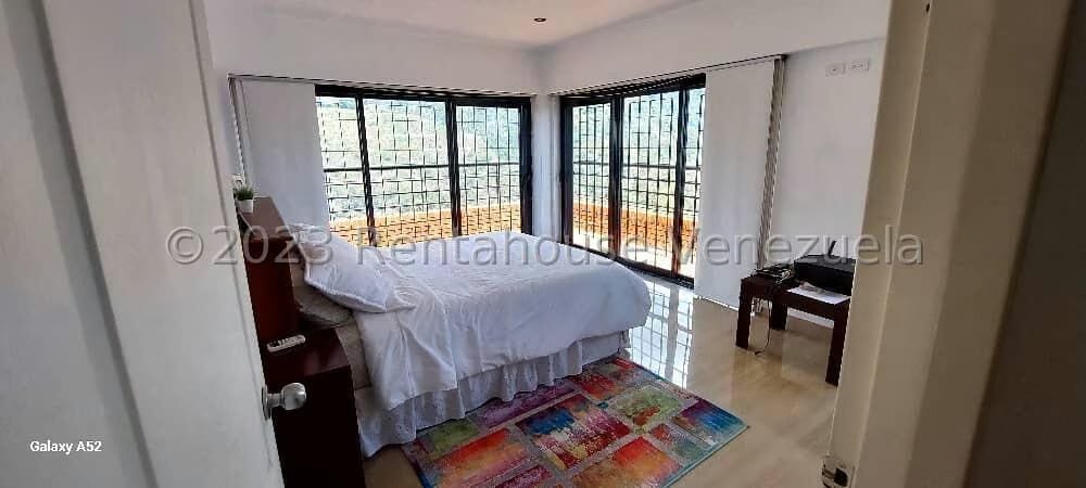 Apartamento (Duplex) en Venta en Miranda, Distrito Metropolitano - 23