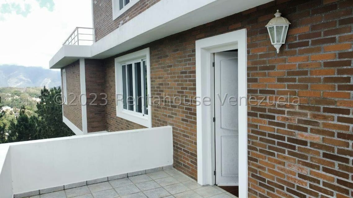 Casa (Multipes Niveles) en Venta en Lomas de La Lagunita, Distrito Metropolitano - 24